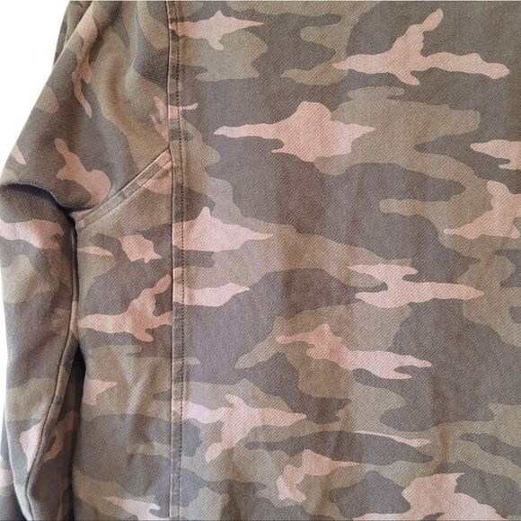 Athleta Women's Green Camo Structured Pullover Sweatshirt Size M - Picture 4 of 7